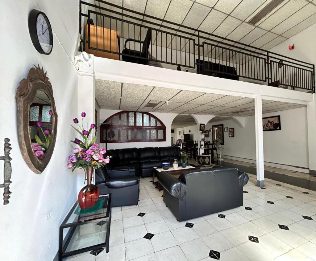 El Callejon Guest House León Kültér fotó